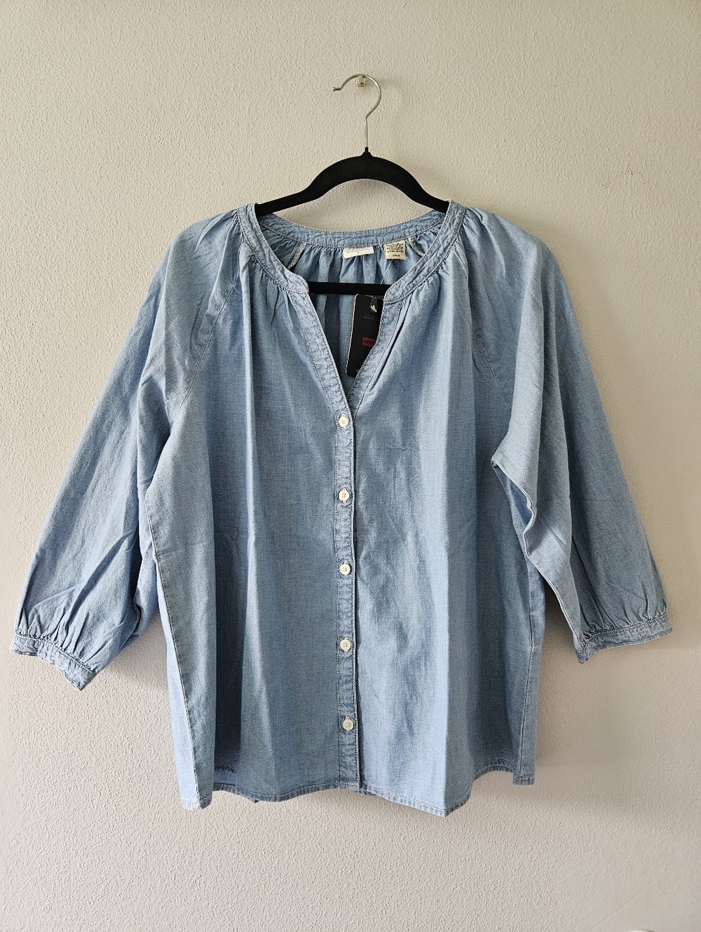 LEVI'S NWT Light Blue Denim-Style Button Front Top